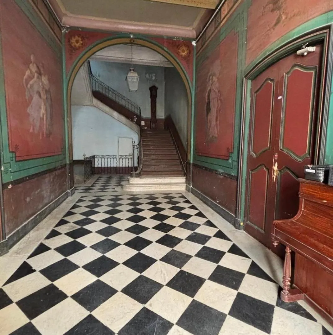 Appartement Aixois De Caractere Place Des 4 Dauphins Aix-en-Provence 0*,